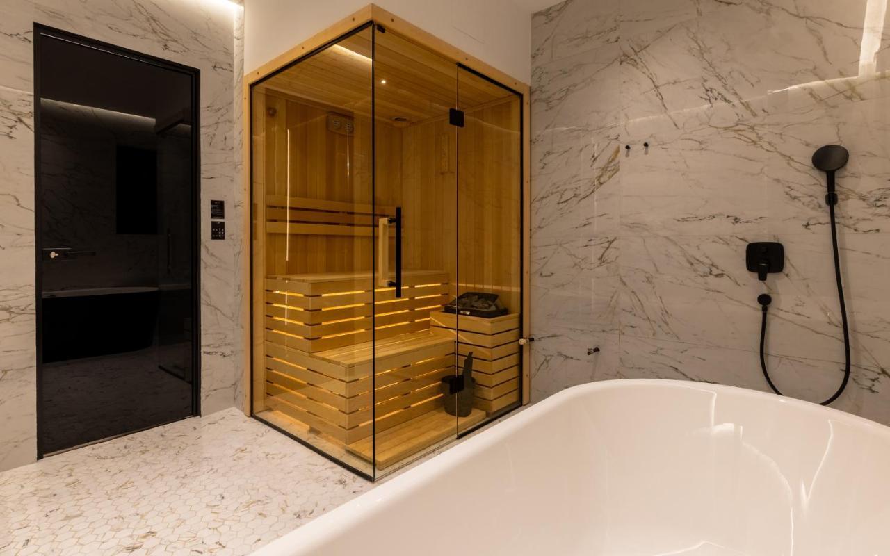 One Luxury Guest house 4*